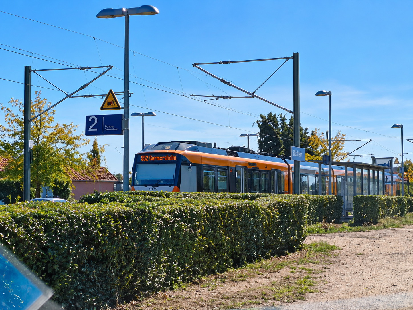 Polizeieinsatz am Rülzheimer Bahnhof: Person aus S-Bahn geholt und fixiert